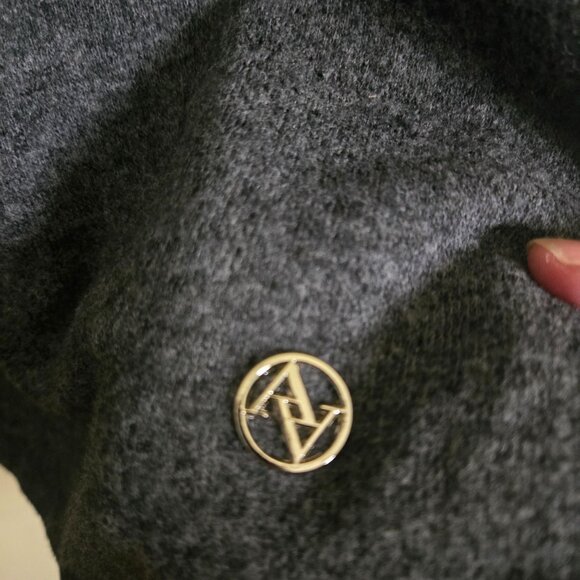 Adrienne Vittadini Gray Soft Rhinestone Button Puff Shoulder Sweater Size XL - Picture 5 of 7